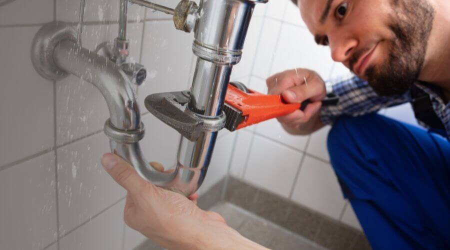 Emergency toilet repair in Lander, WY